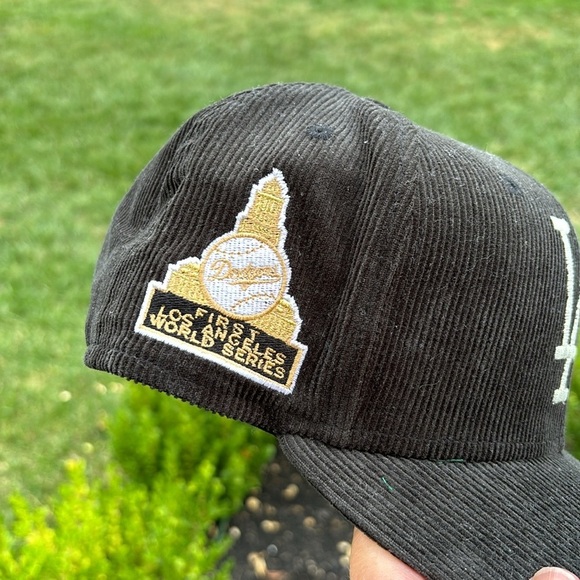 La dodgers corduroy hat - Picture 2 of 4